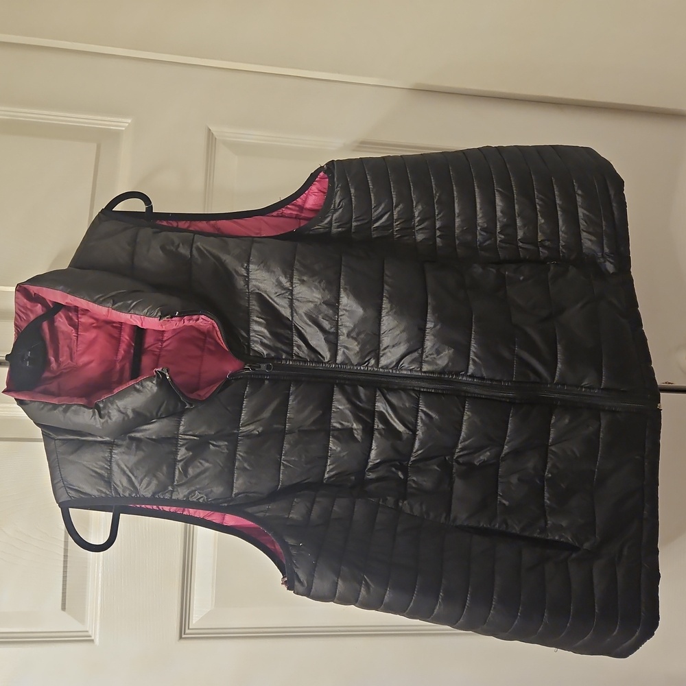 Women's Down reversabl vest (washable) 3X with pockets black and pink reversable